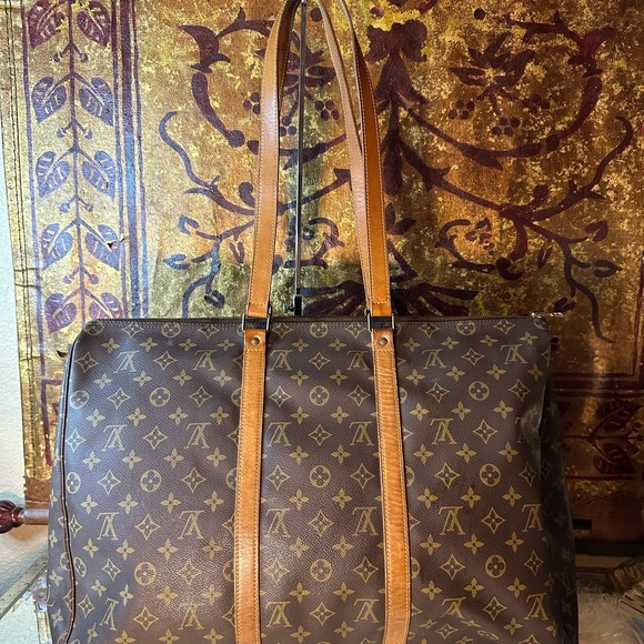Louis Vuitton Flanerie Handbag
Monogram Canvas 50 - Picture 4 of 9